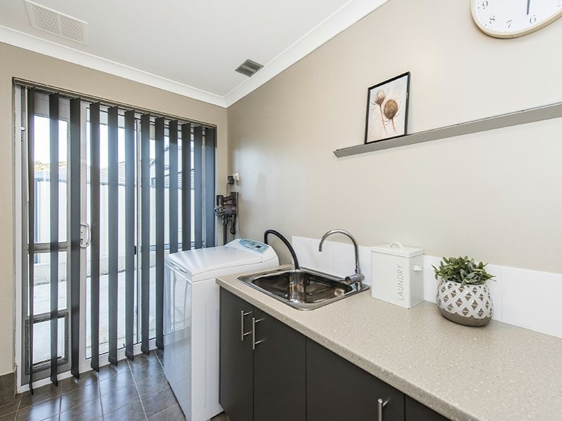 4 Kaoriki Court, Maida Vale WA 6057