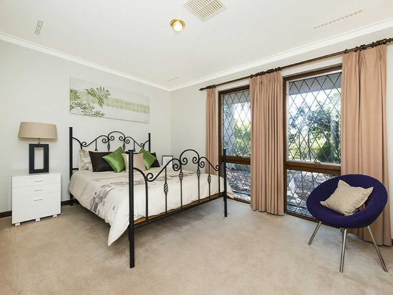 36 Bugendore Street, Maida Vale WA 6057