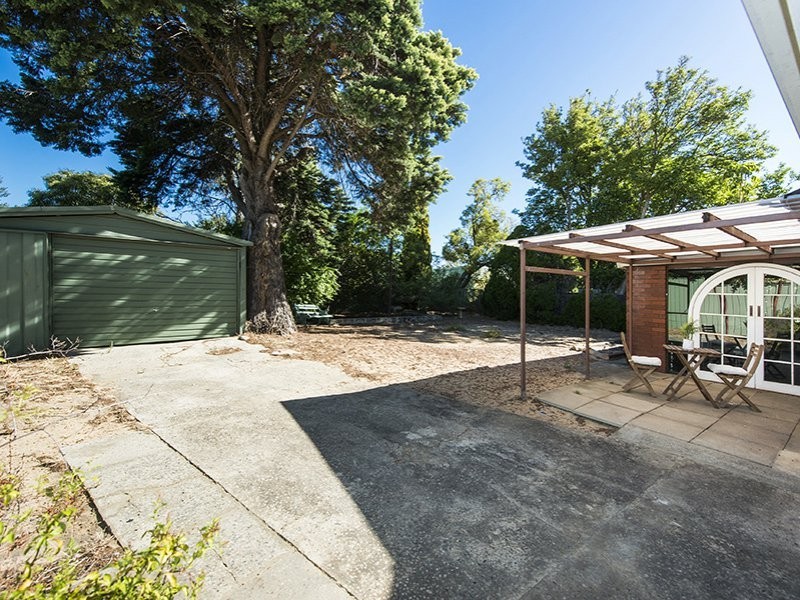 36 Bugendore Street, Maida Vale WA 6057