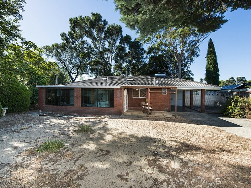 36 Bugendore Street, Maida Vale WA 6057