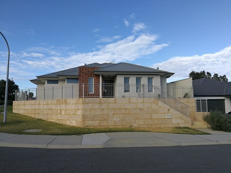 1 Melita Drive, Helena Valley WA 6056