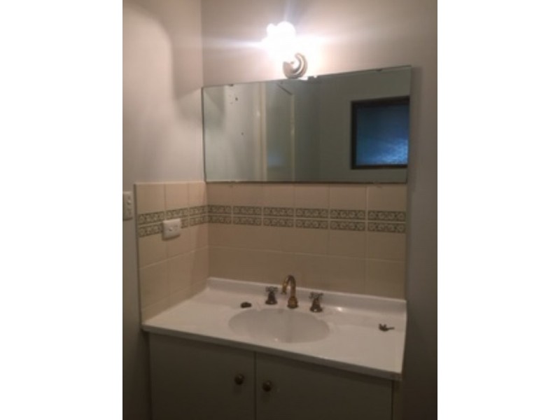 33 Falls Road, Lesmurdie WA 6076