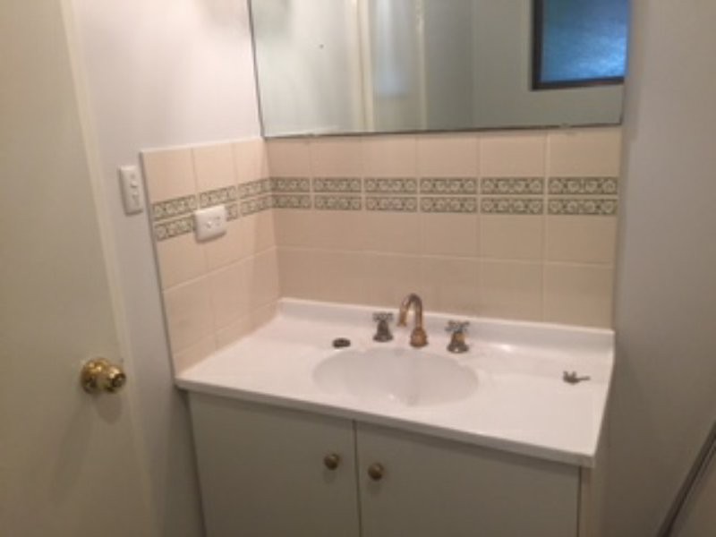 33 Falls Road, Lesmurdie WA 6076