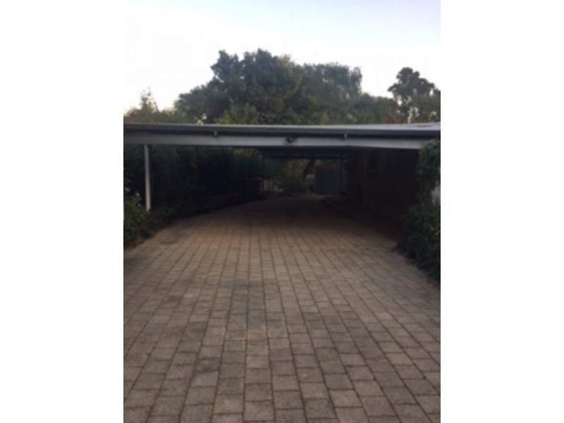 33 Falls Road, Lesmurdie WA 6076