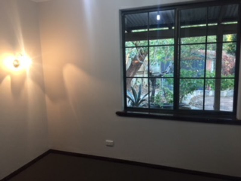 33 Falls Road, Lesmurdie WA 6076