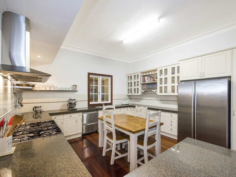 33 Macao Road, High Wycombe WA 6057
