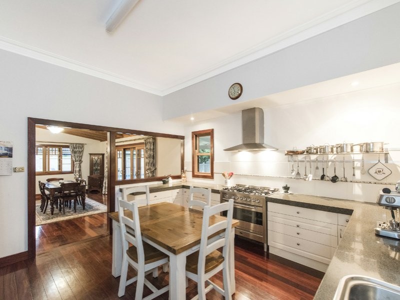 33 Macao Road, High Wycombe WA 6057
