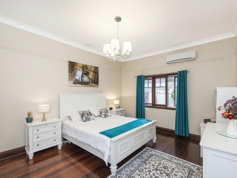33 Macao Road, High Wycombe WA 6057