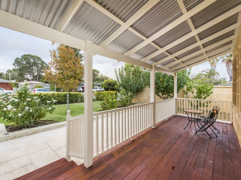 33 Macao Road, High Wycombe WA 6057