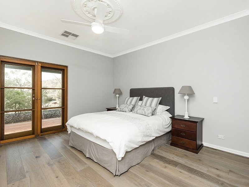 90 John Farrant Drive, Gooseberry Hill WA 6076