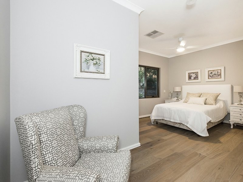 90 John Farrant Drive, Gooseberry Hill WA 6076