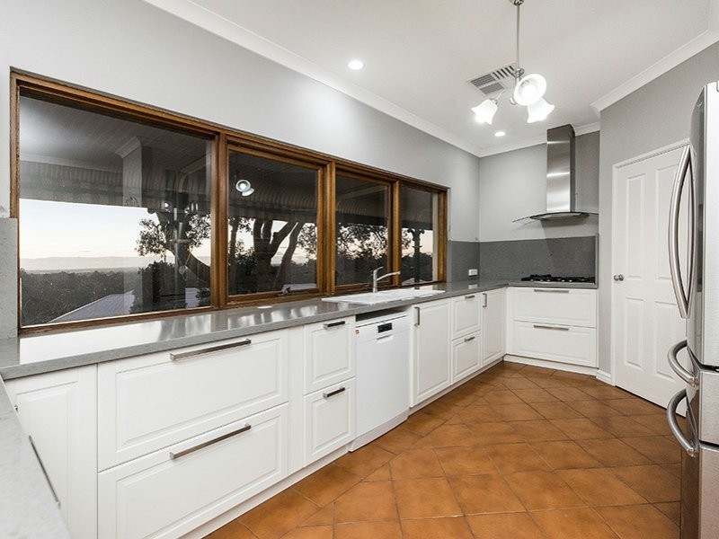 90 John Farrant Drive, Gooseberry Hill WA 6076