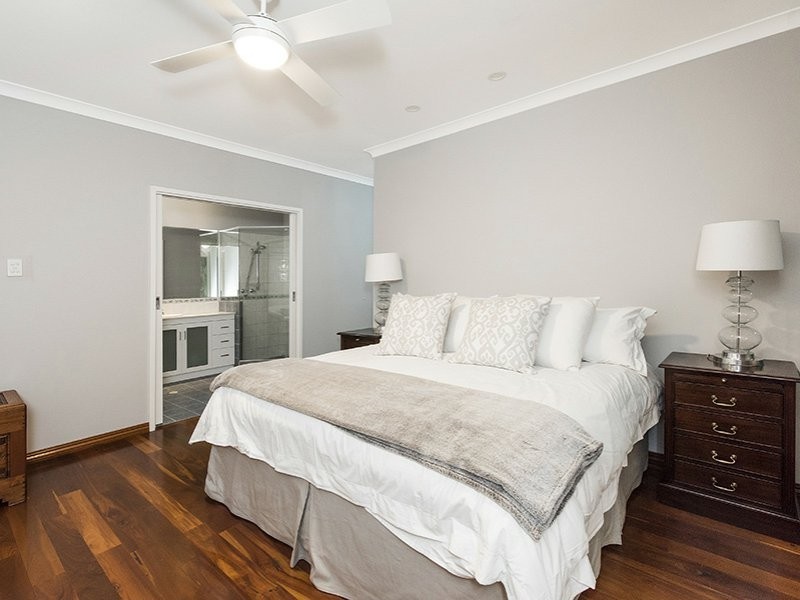 90 John Farrant Drive, Gooseberry Hill WA 6076