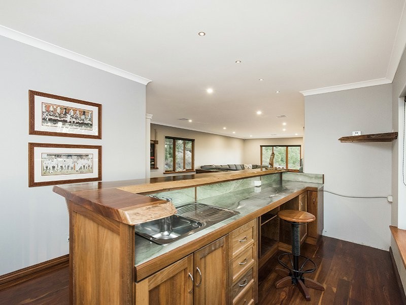 90 John Farrant Drive, Gooseberry Hill WA 6076