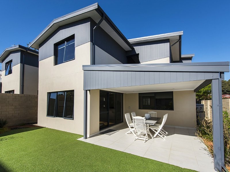 18B Heath Road, Kalamunda WA 6076