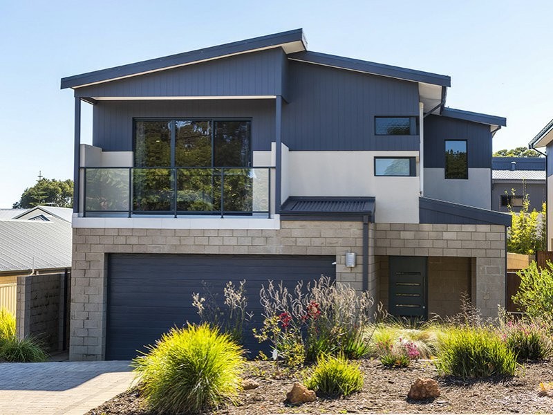 18B Heath Road, Kalamunda WA 6076