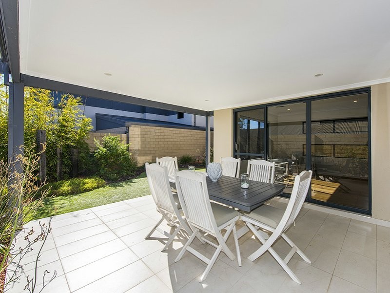 18B Heath Road, Kalamunda WA 6076