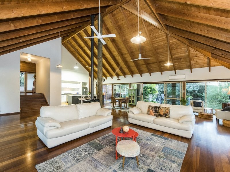 945 Martin Road, Mundaring WA 6073