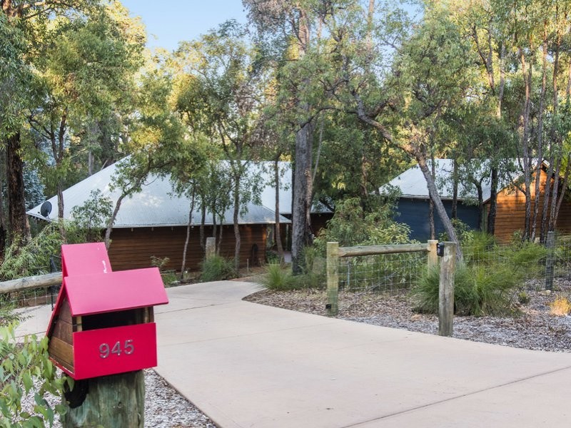 945 Martin Road, Mundaring WA 6073