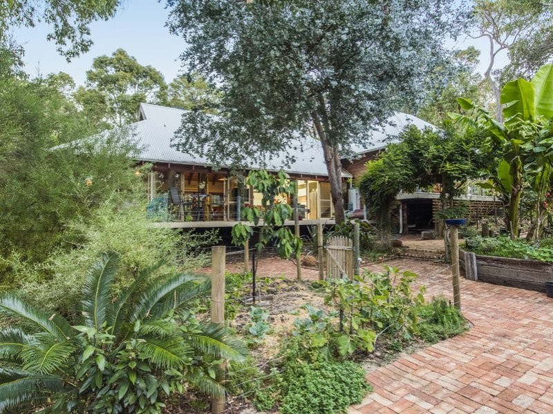 945 Martin Road, Mundaring WA 6073