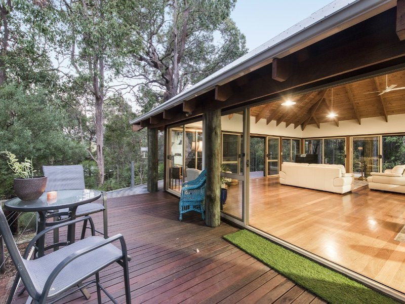 945 Martin Road, Mundaring WA 6073