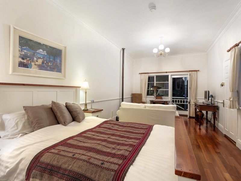 5 Loaring Road, Bickley WA 6076