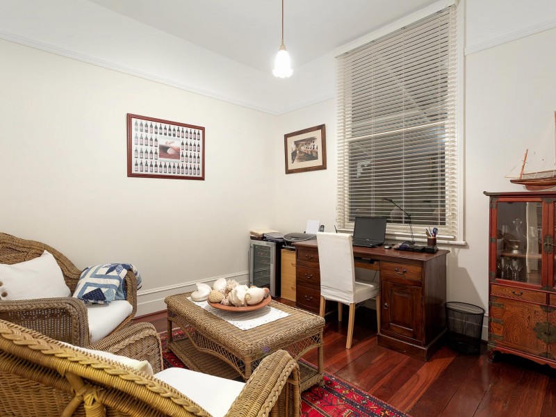 5 Loaring Road, Bickley WA 6076
