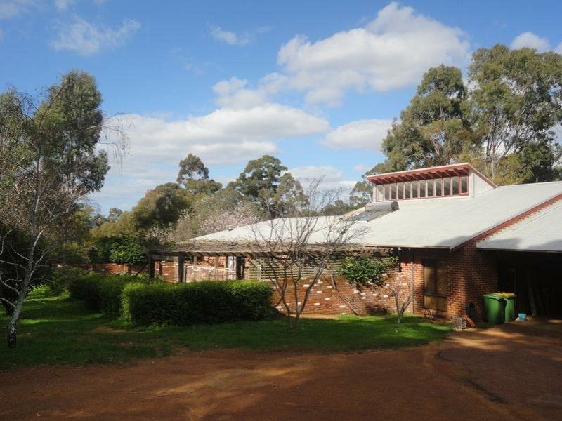 141 Stanhope Road, Bickley WA 6076