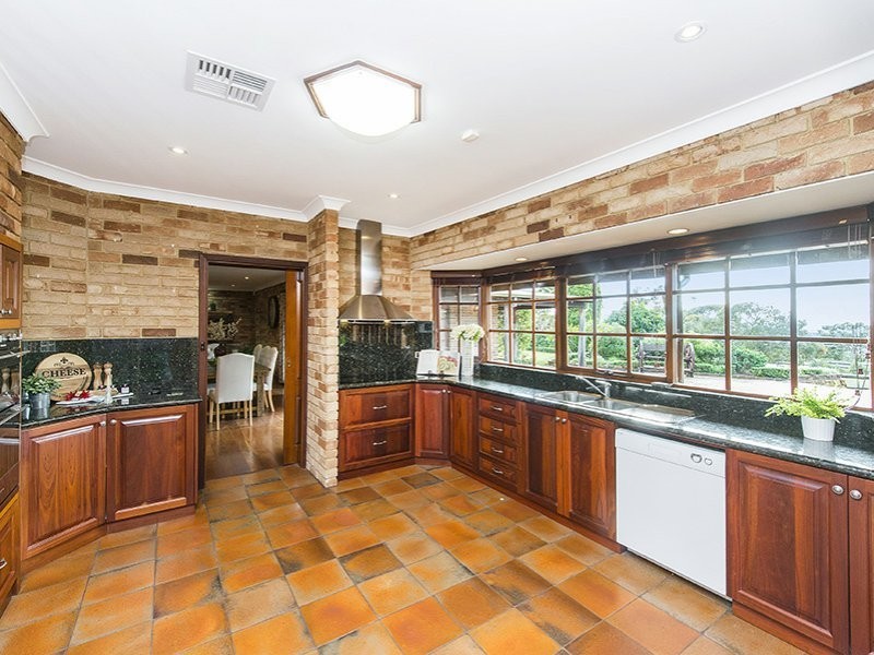 9 Adelaide Crescent, Helena Valley WA 6056