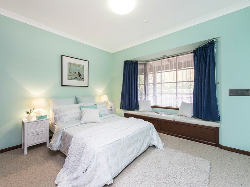 9 Adelaide Crescent, Helena Valley WA 6056