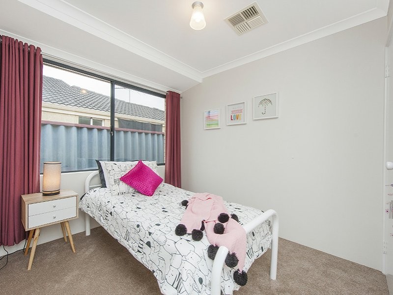 24 Buttercup Crescent, High Wycombe WA 6057