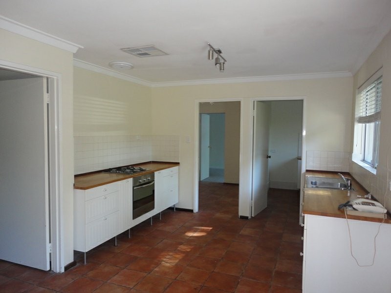 64 Orangedale Road, Lesmurdie WA 6076