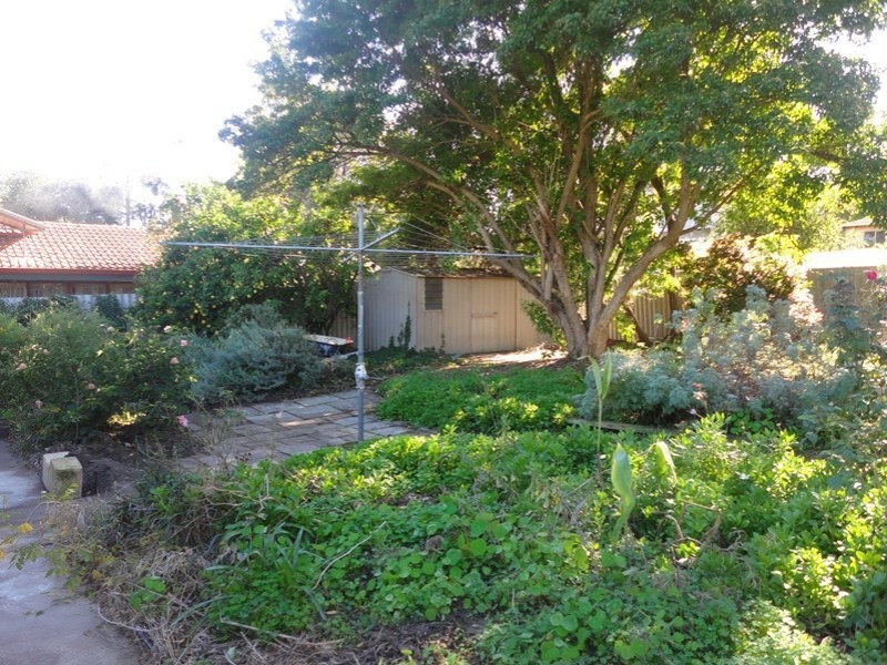 64 Orangedale Road, Lesmurdie WA 6076