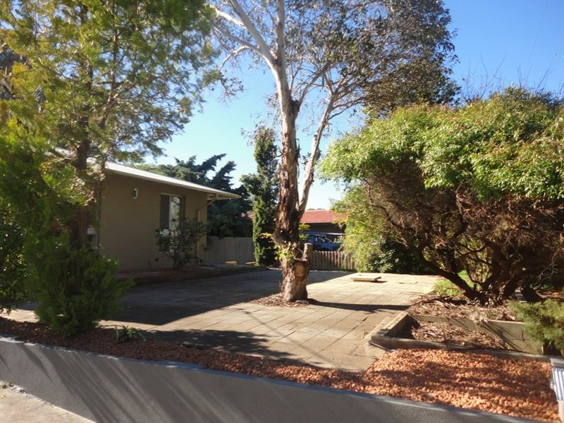 64 Orangedale Road, Lesmurdie WA 6076