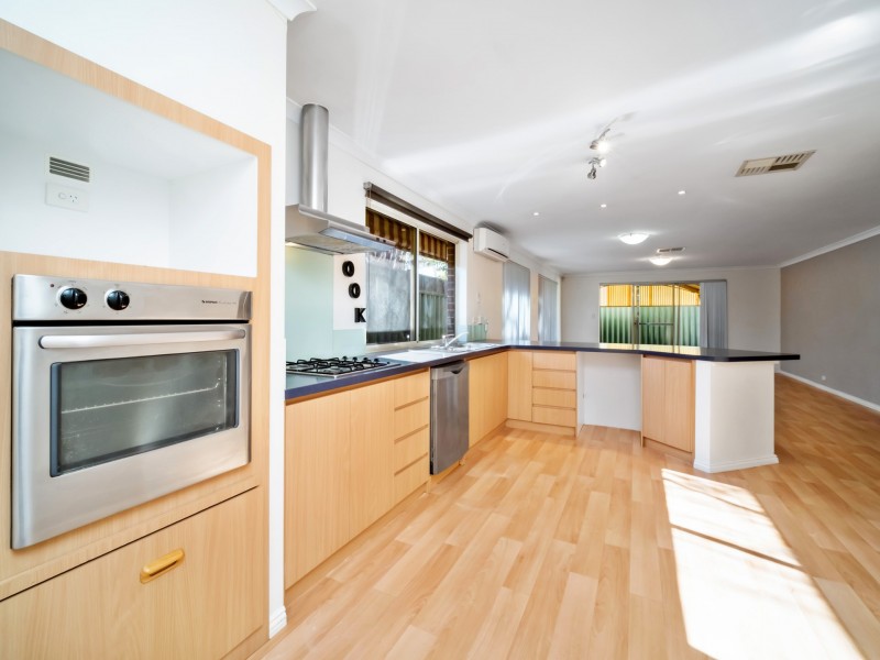 20 Rowell Gardens, High Wycombe WA 6057