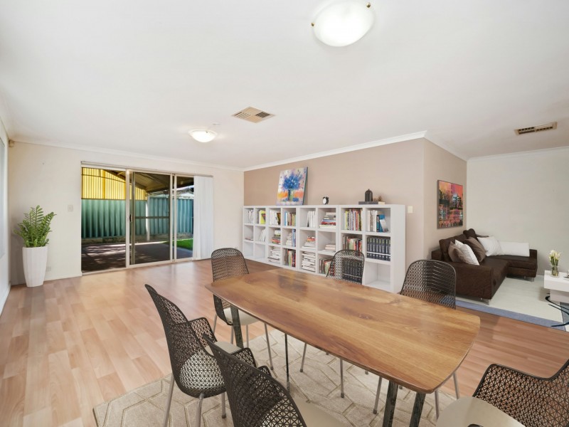 20 Rowell Gardens, High Wycombe WA 6057