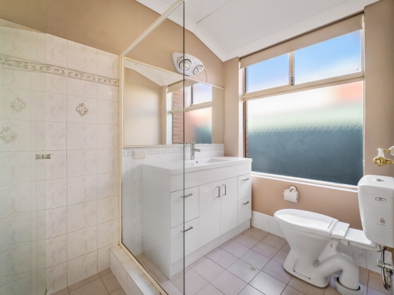 20 Rowell Gardens, High Wycombe WA 6057