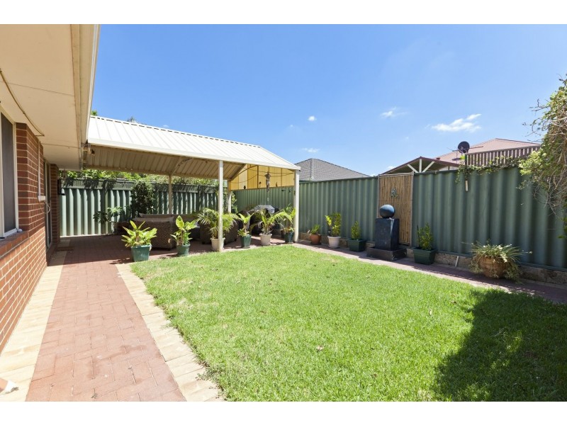 20 Rowell Gardens, High Wycombe WA 6057