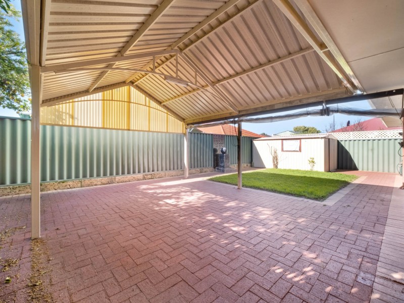 20 Rowell Gardens, High Wycombe WA 6057