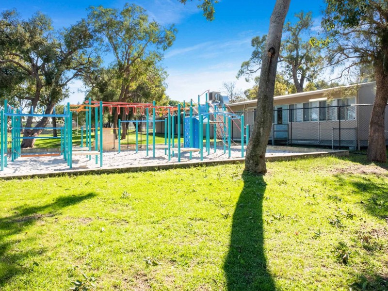 20 Rowell Gardens, High Wycombe WA 6057