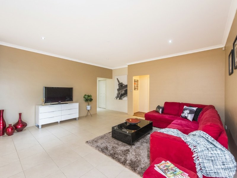 89 Foxton Boulevard, High Wycombe WA 6057
