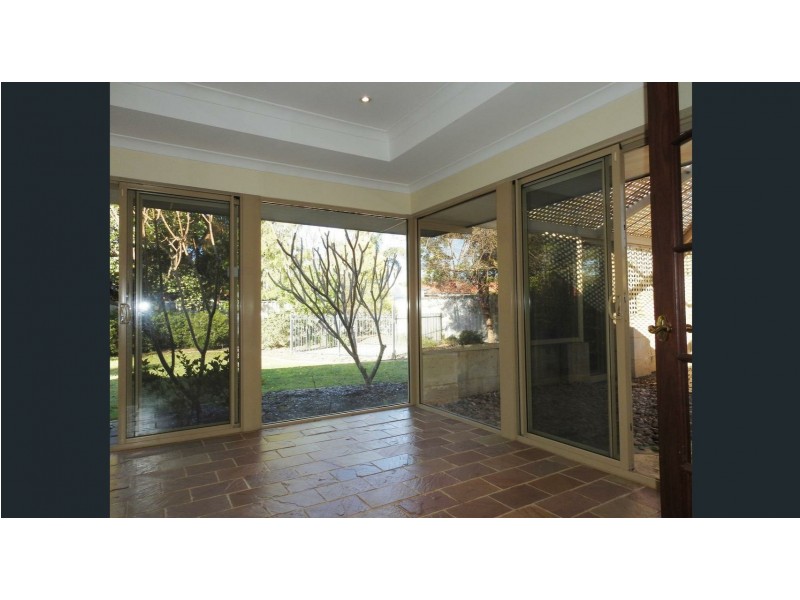 12 Darling Court, Maddington WA 6109