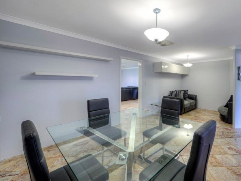 17 Tungsten Court, Forrestfield WA 6058