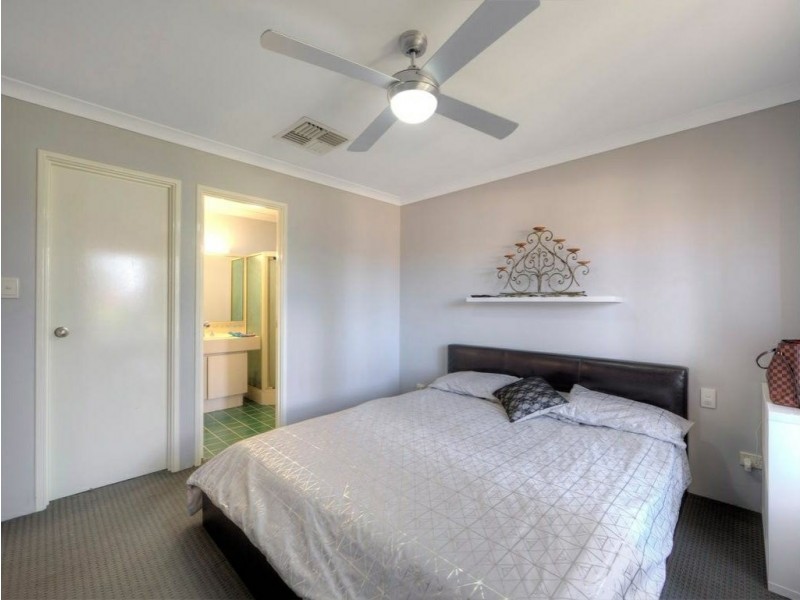 17 Tungsten Court, Forrestfield WA 6058