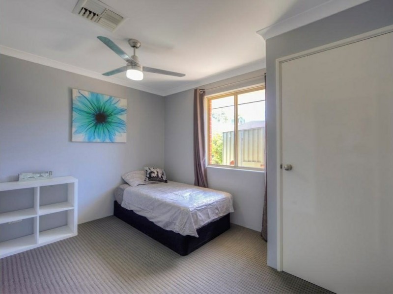 17 Tungsten Court, Forrestfield WA 6058