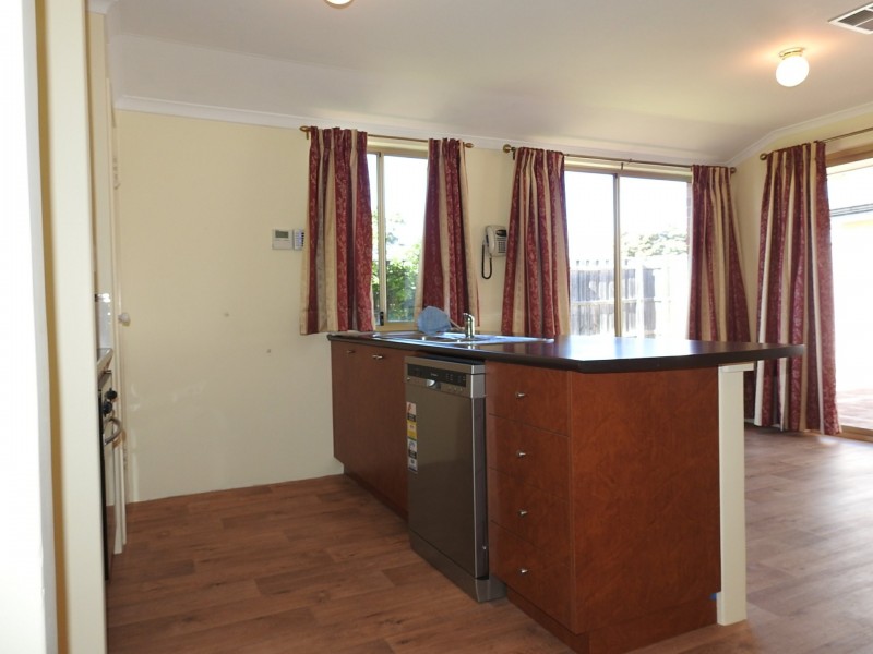 1/4 Wittenoom Road, High Wycombe WA 6057