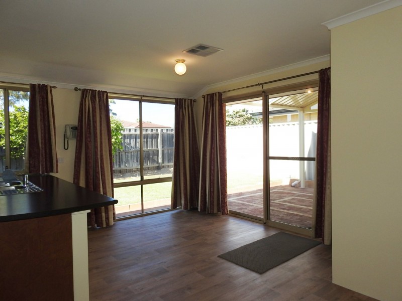 1/4 Wittenoom Road, High Wycombe WA 6057