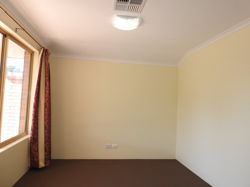 1/4 Wittenoom Road, High Wycombe WA 6057