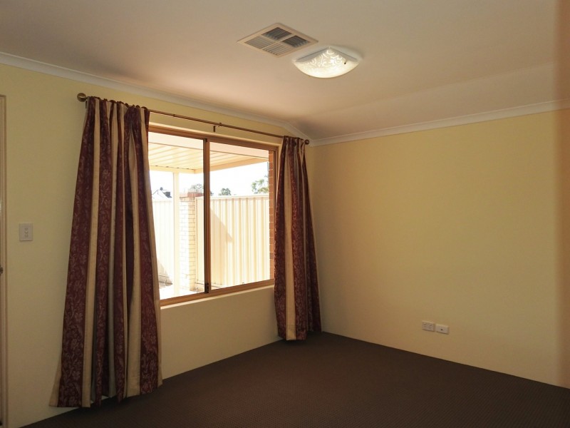 1/4 Wittenoom Road, High Wycombe WA 6057