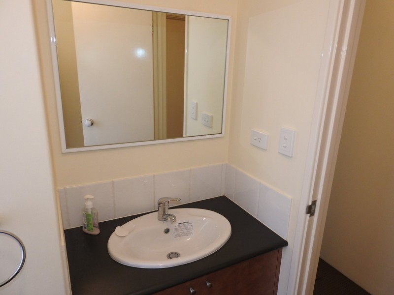 1/4 Wittenoom Road, High Wycombe WA 6057